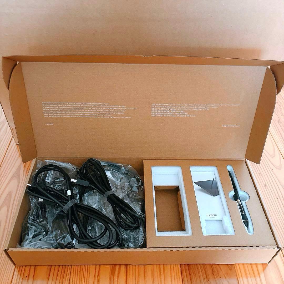 2021年製★Wacom Cintiq 22 液晶ペンタブレット本体 + 付属品