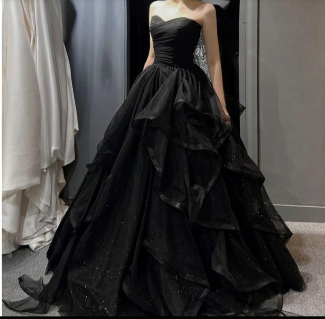 ブラック ストラップレス ウェディングドレス