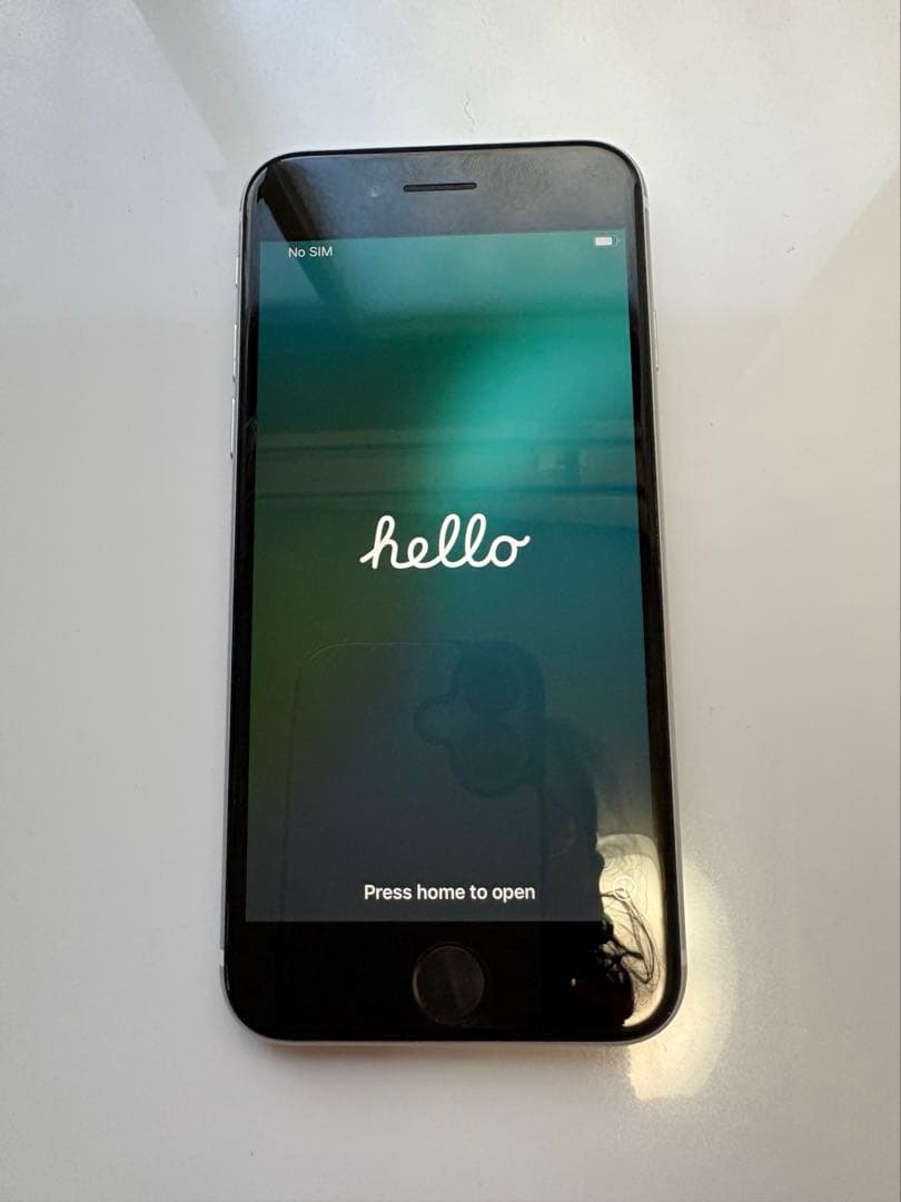 携帯電話本体 iPhone SE2 64GB