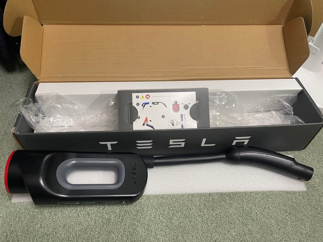 日本正規品　Tesla チャデモアダプターCHAdeMO テスラジャパン購入品