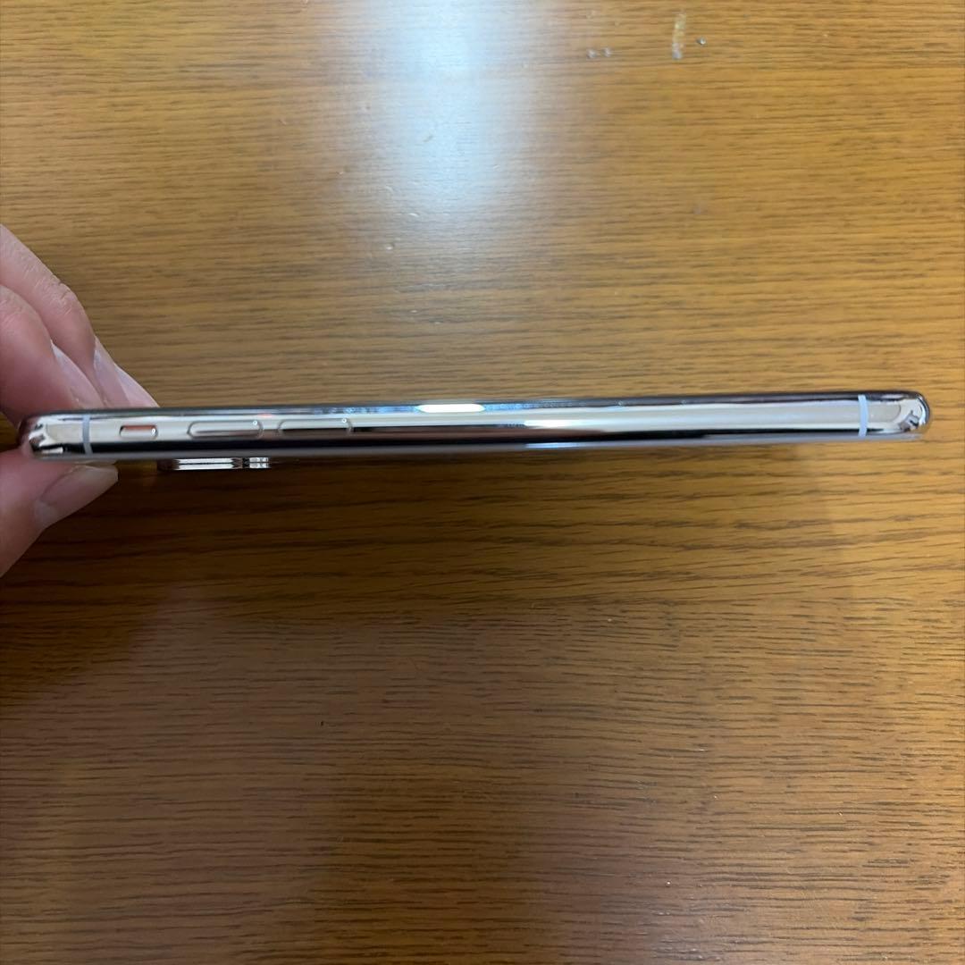 【美品】iPhone X 64GB バッテリー82%