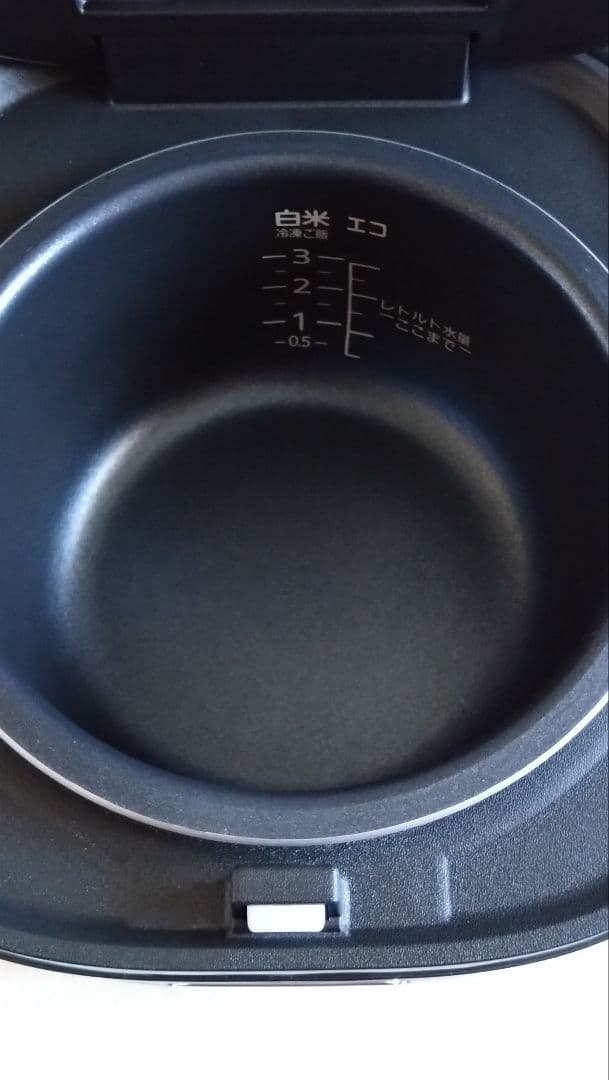 TIGER 炊飯器 3合炊き　25年製9月購入　JBS-A055 KM