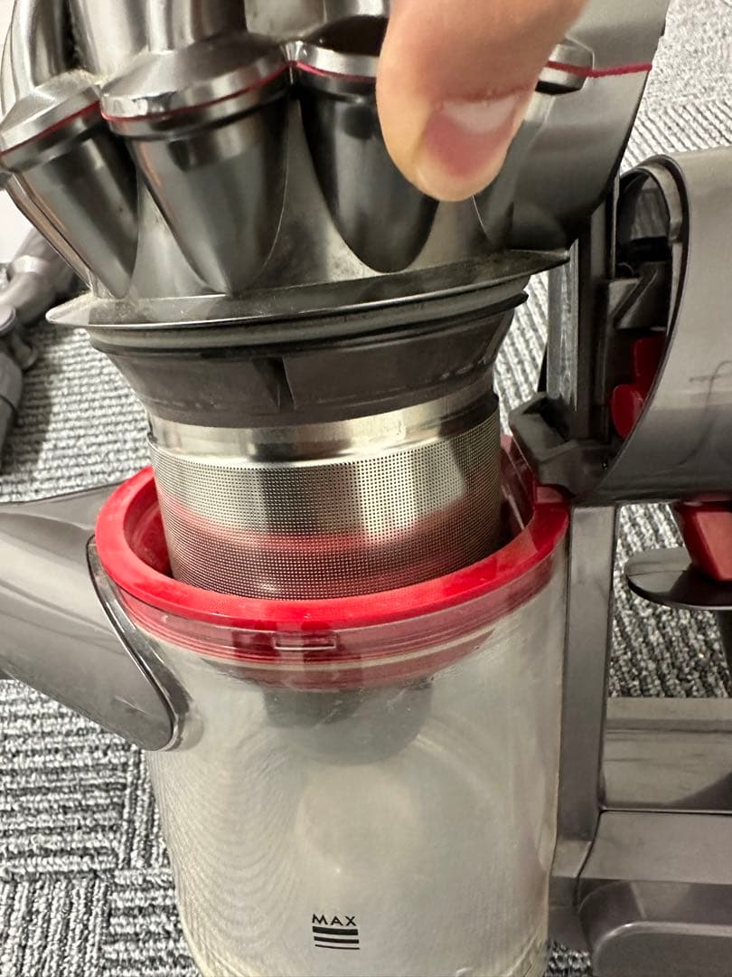 ⭐️動作確認済⭐️ Dyson V8 Fluffy ダイソン 掃除機 コードレス