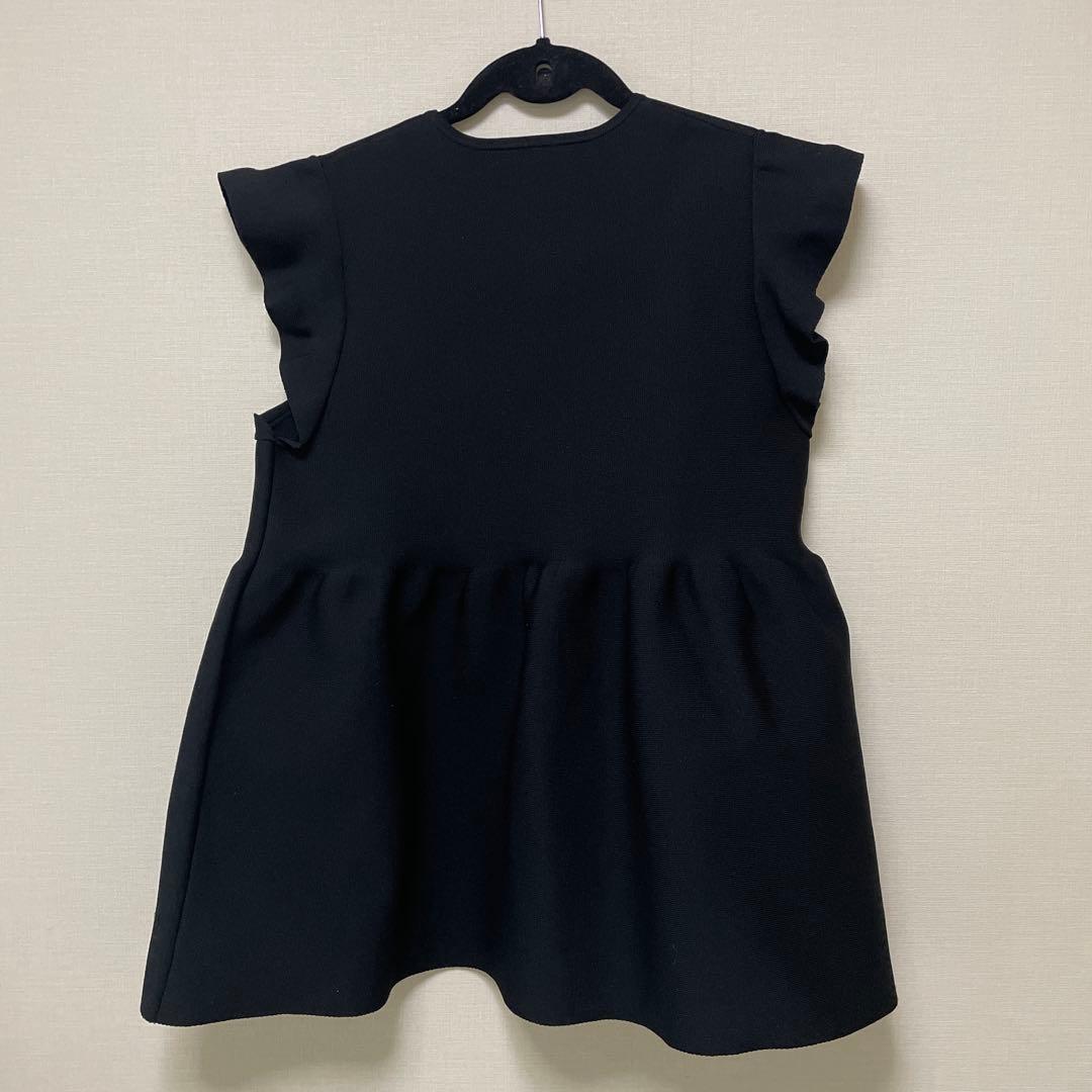 【美品】アローズ　ペプラム フリルスリーブ ニットベスト　ブラック