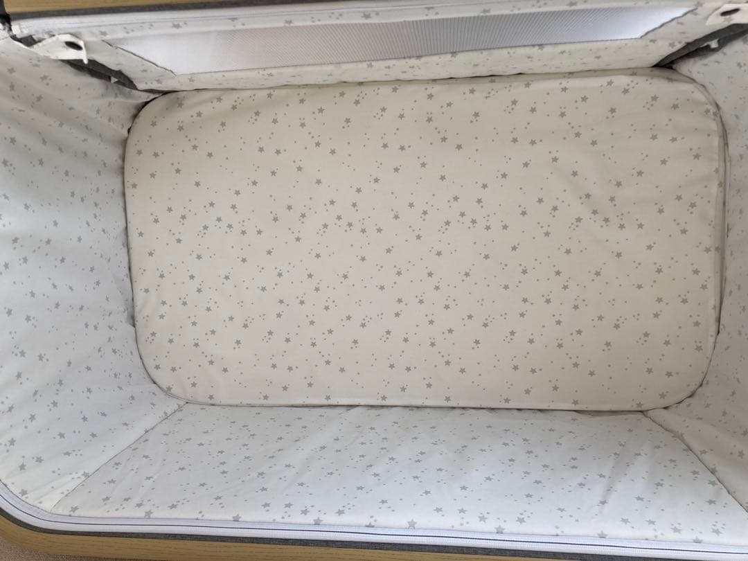 【美品】HZDMJ折りたたみベビーベッド グレー