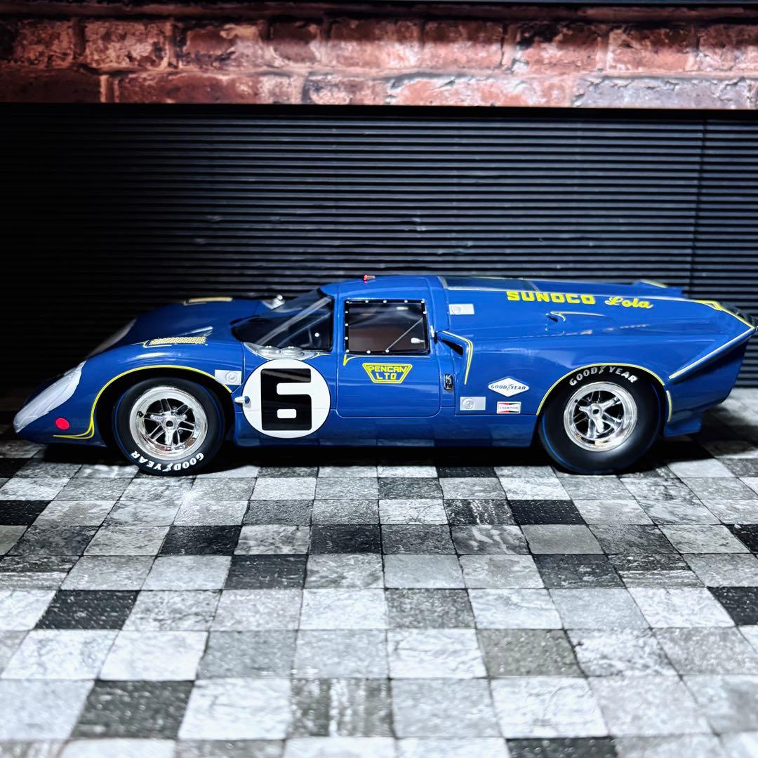 ショーケース付属 1/18 Spark ローラT70 Mk.3B GT 1969