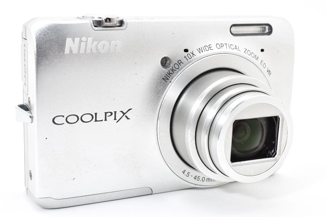 Nikon coolpix S6300 シルバー