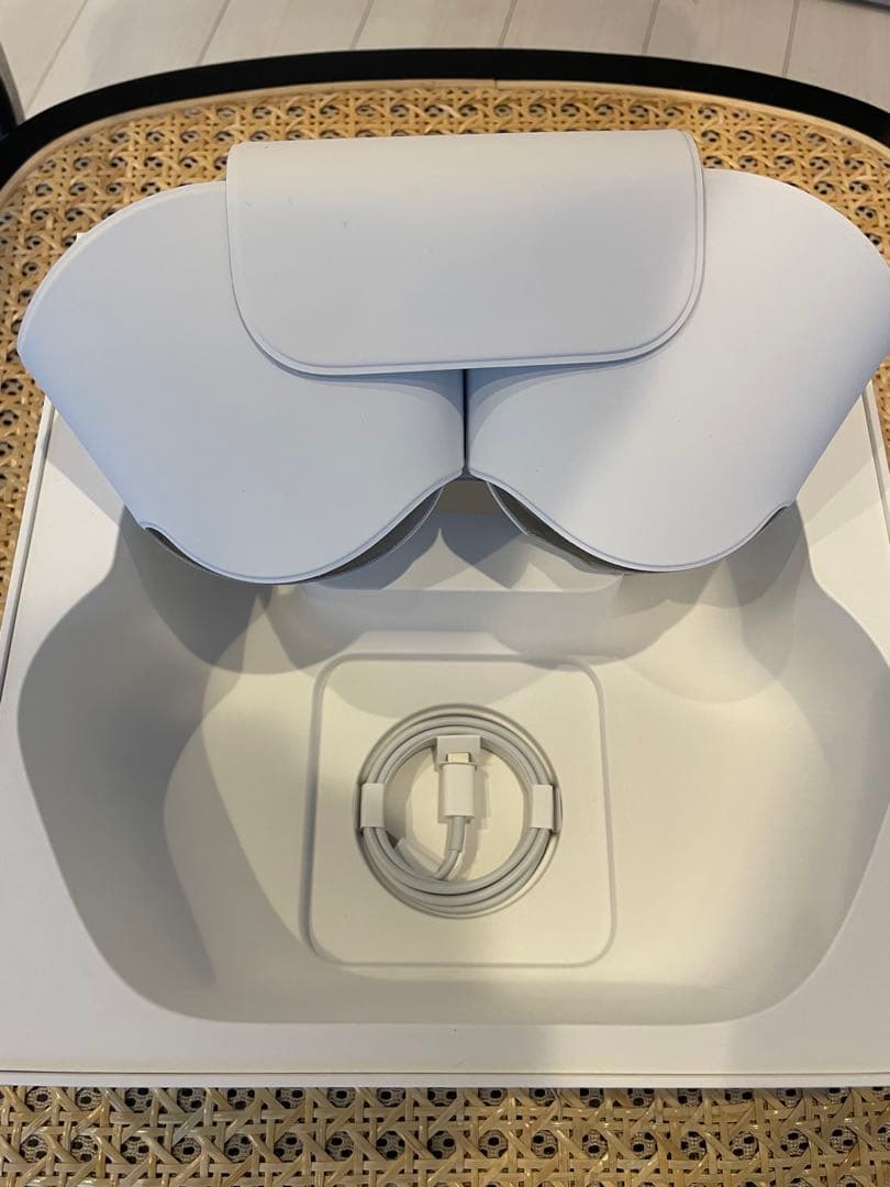 イヤホン AirPods max white silver