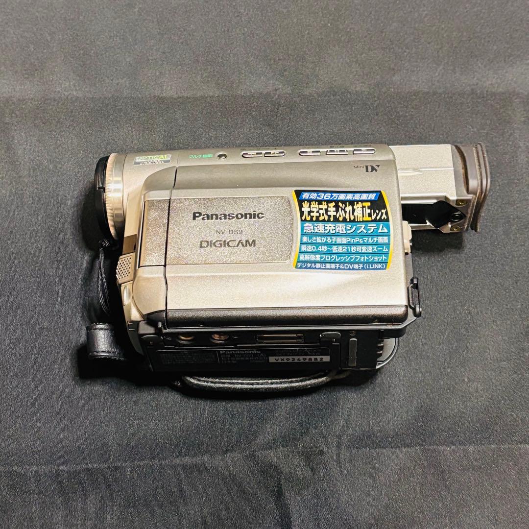 美品 箱付き パナソニック デジタル ビデオカメラ NV-DS9