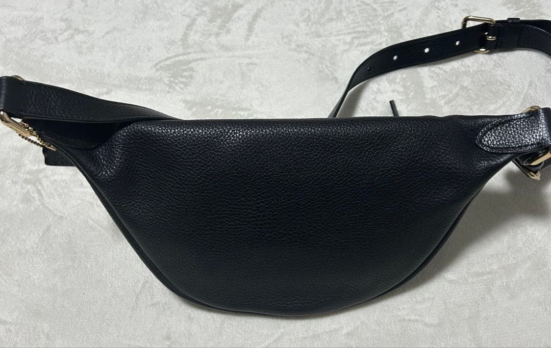 COACH 黒 レザー ボディバッグ