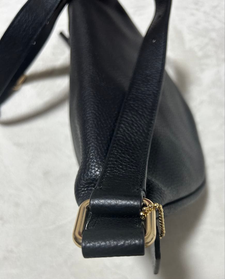 COACH 黒 レザー ボディバッグ