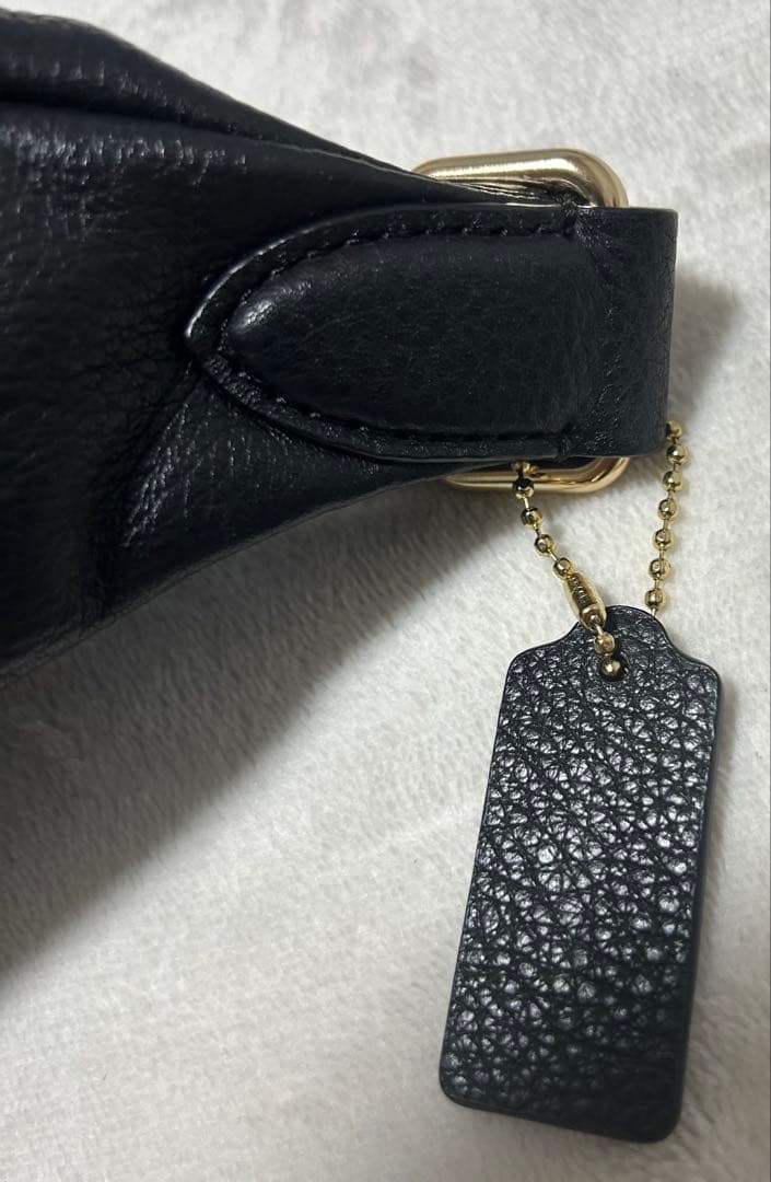 COACH 黒 レザー ボディバッグ