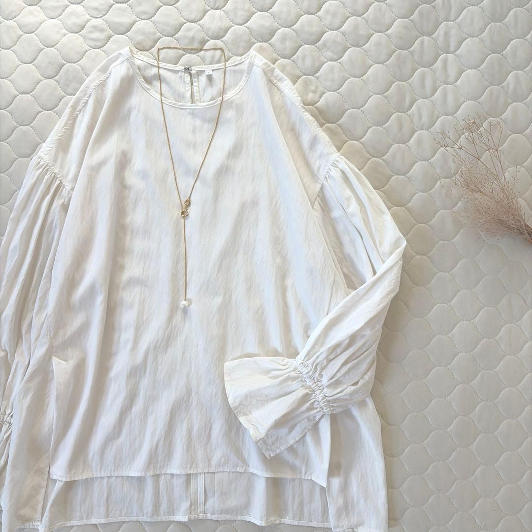 【美品】BEARDSLEY✴︎LIVETART ギャザーカフスシャツ　ホワイト