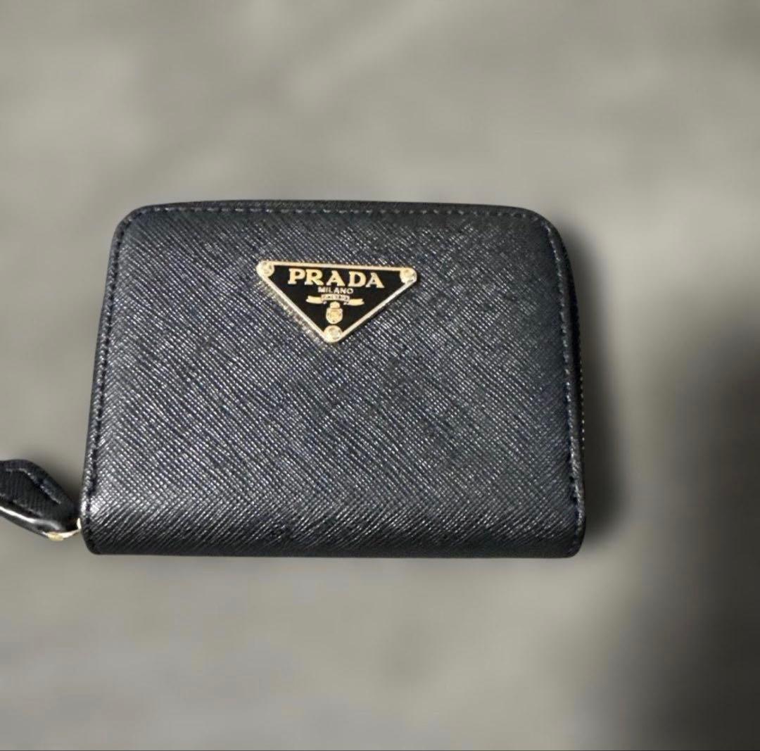 PRADA ブラック レザー ケース 早い者勝ちです‼️