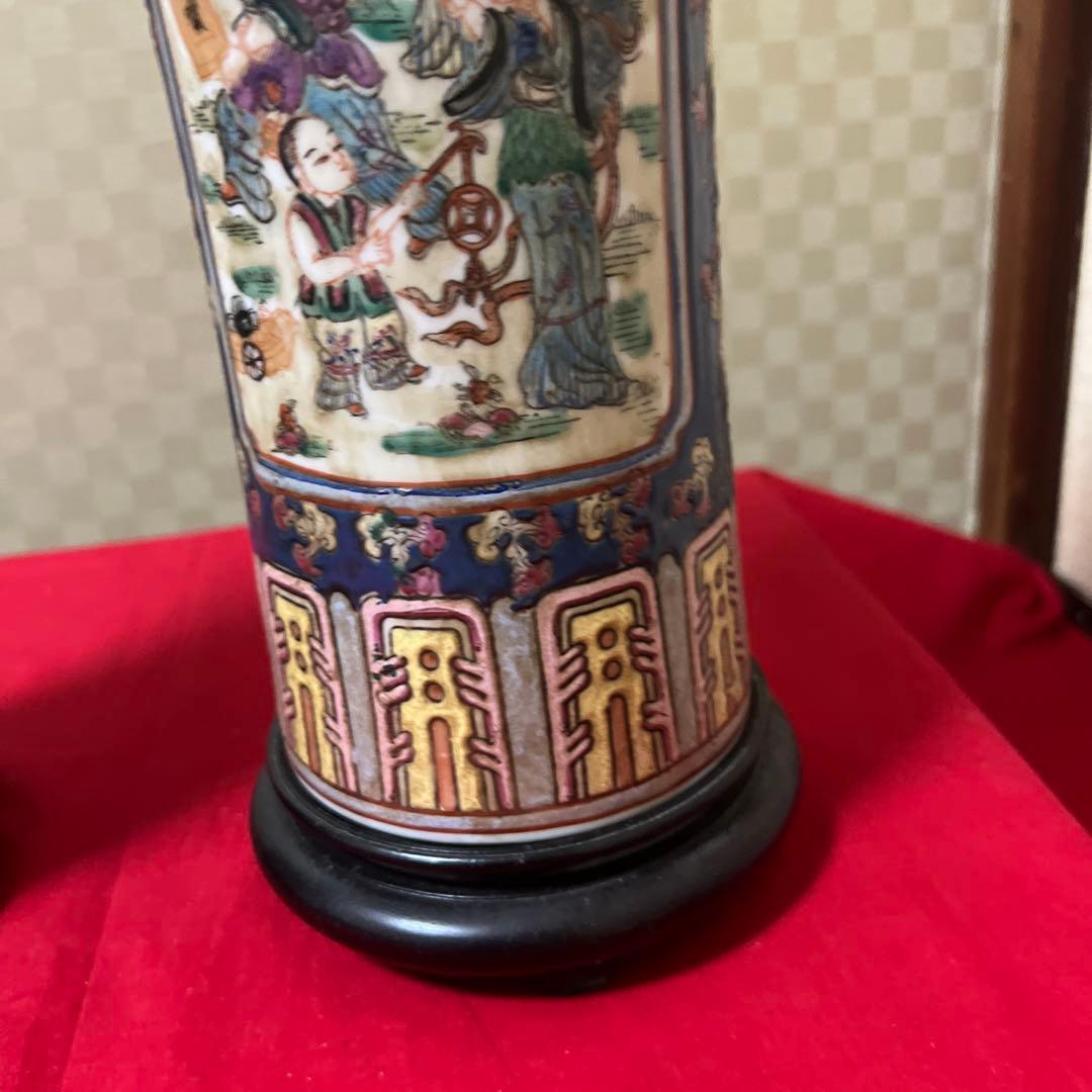 大清嘉慶年製　中国の武神が描かれた双耳付きの人物花瓶です。﻿骨董　アンティーク