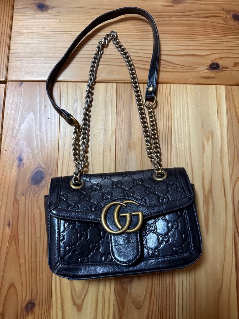 Gucci ブラック レザー ショルダーバッグ