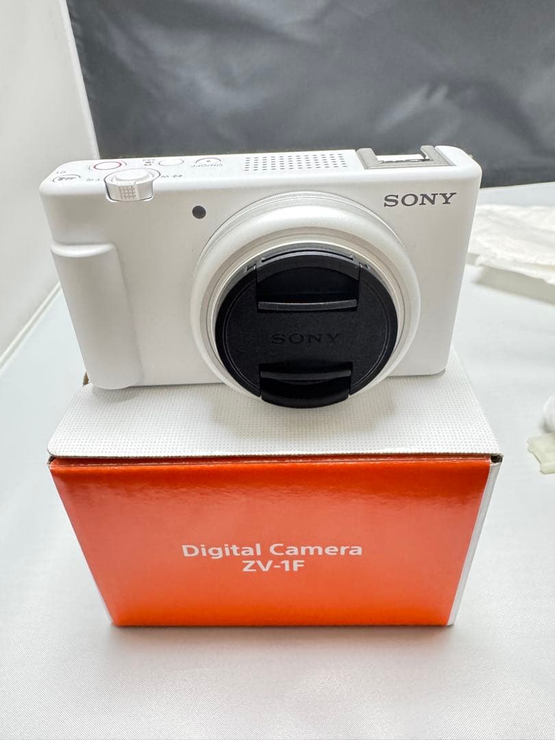 SONY vlogcamZV-1F ホワイトほぼ新品!
