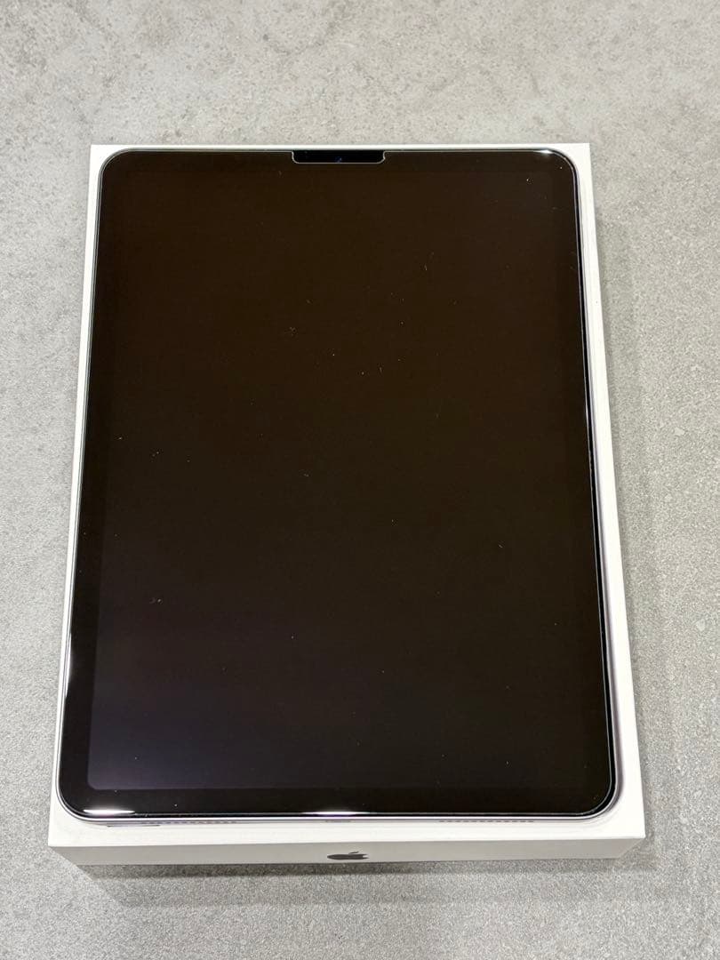 iPad Air（第5世代） スペースグレー 本体　（＋ ケースカバー等）