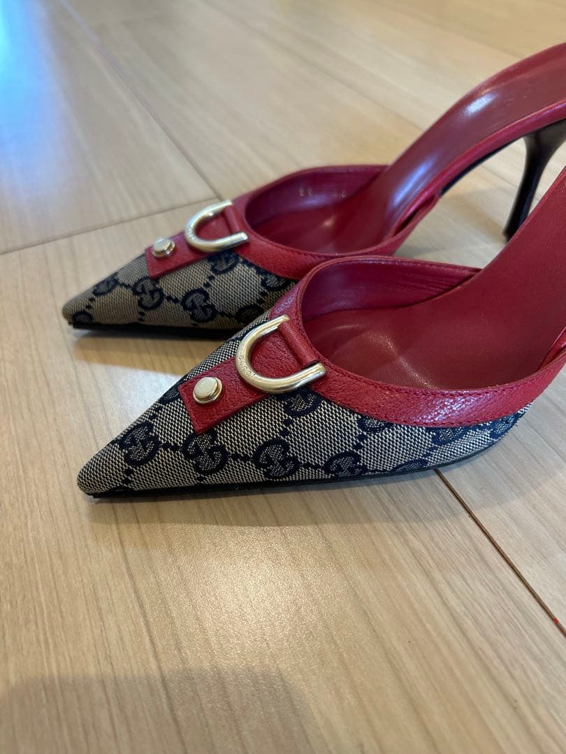 Gucci パンプス