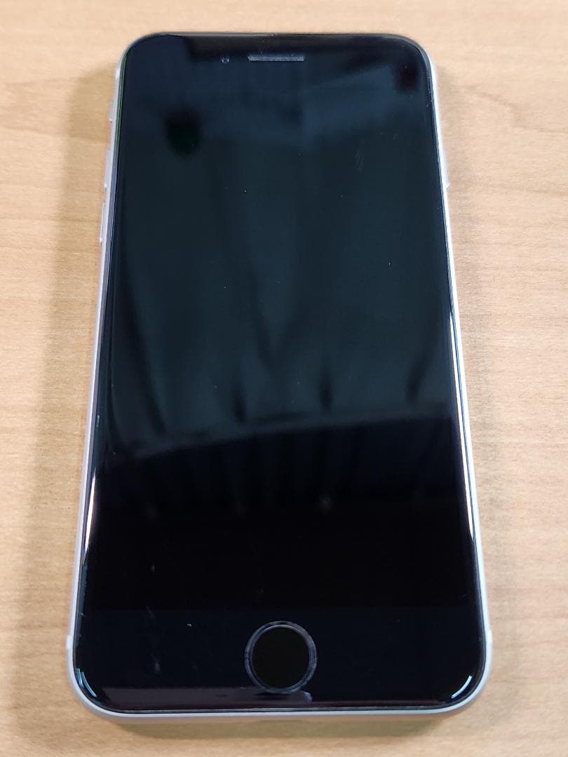 020900E iPhone SE A2782 第3世代 64GB