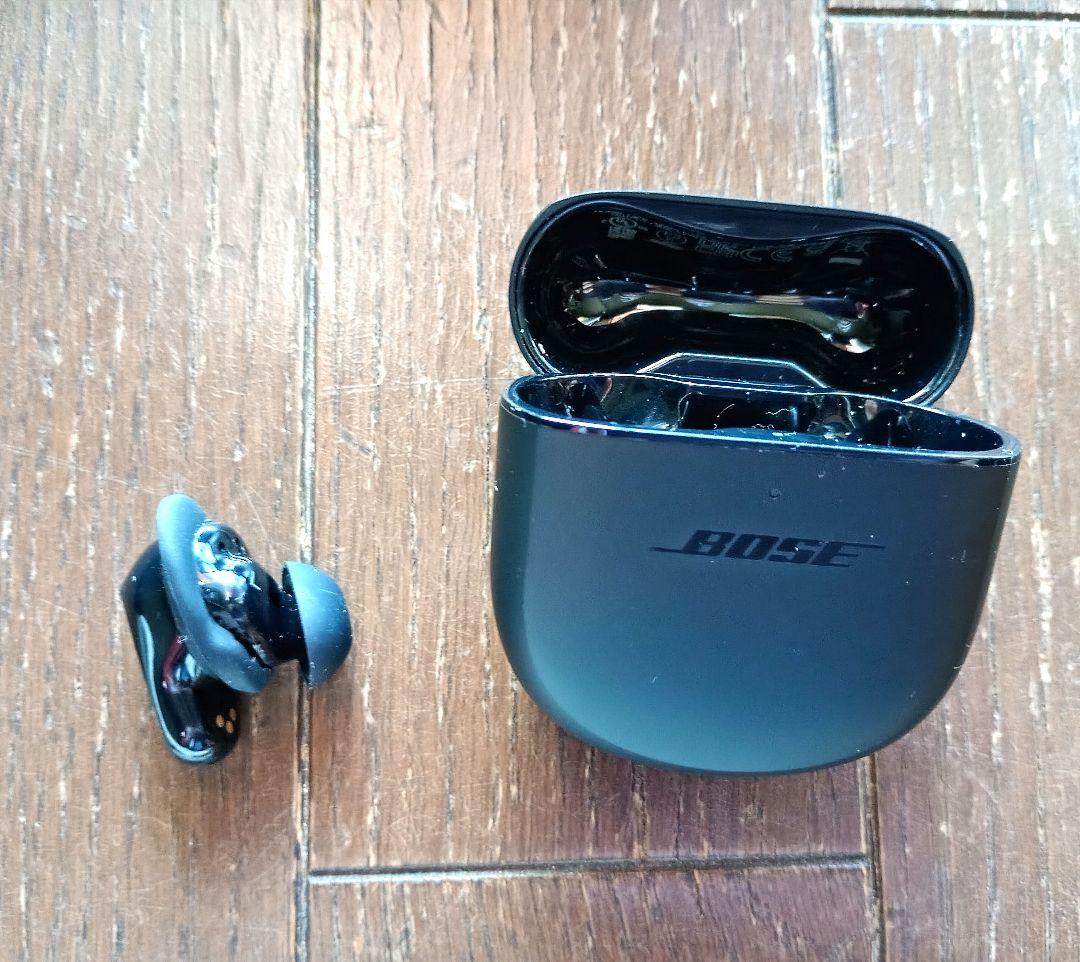 Bose QuietComfort Earbuds II 片耳(左)＋ケース付