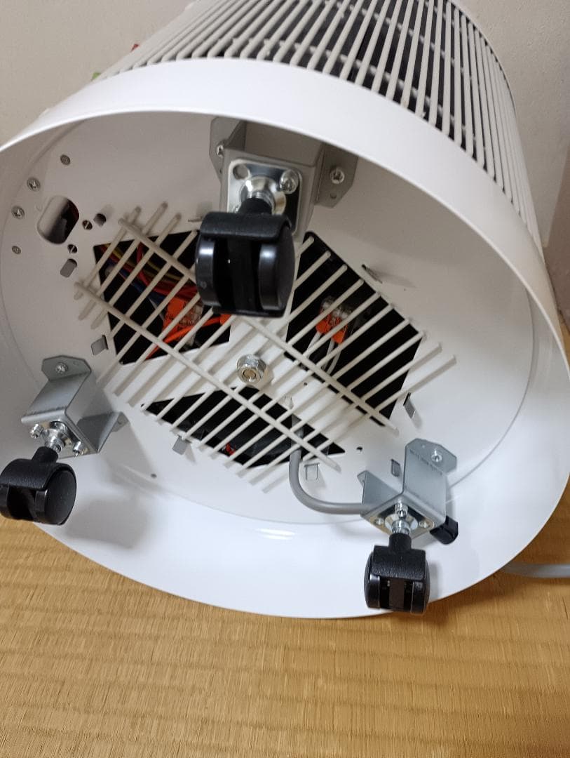 談話室　遠赤外線パネルヒーター１０００型