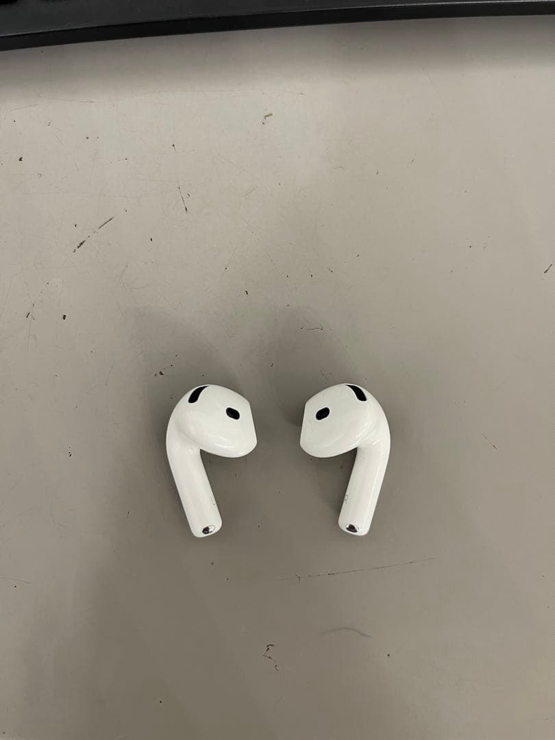 Apple AirPods第4世代　ノイキャン無し