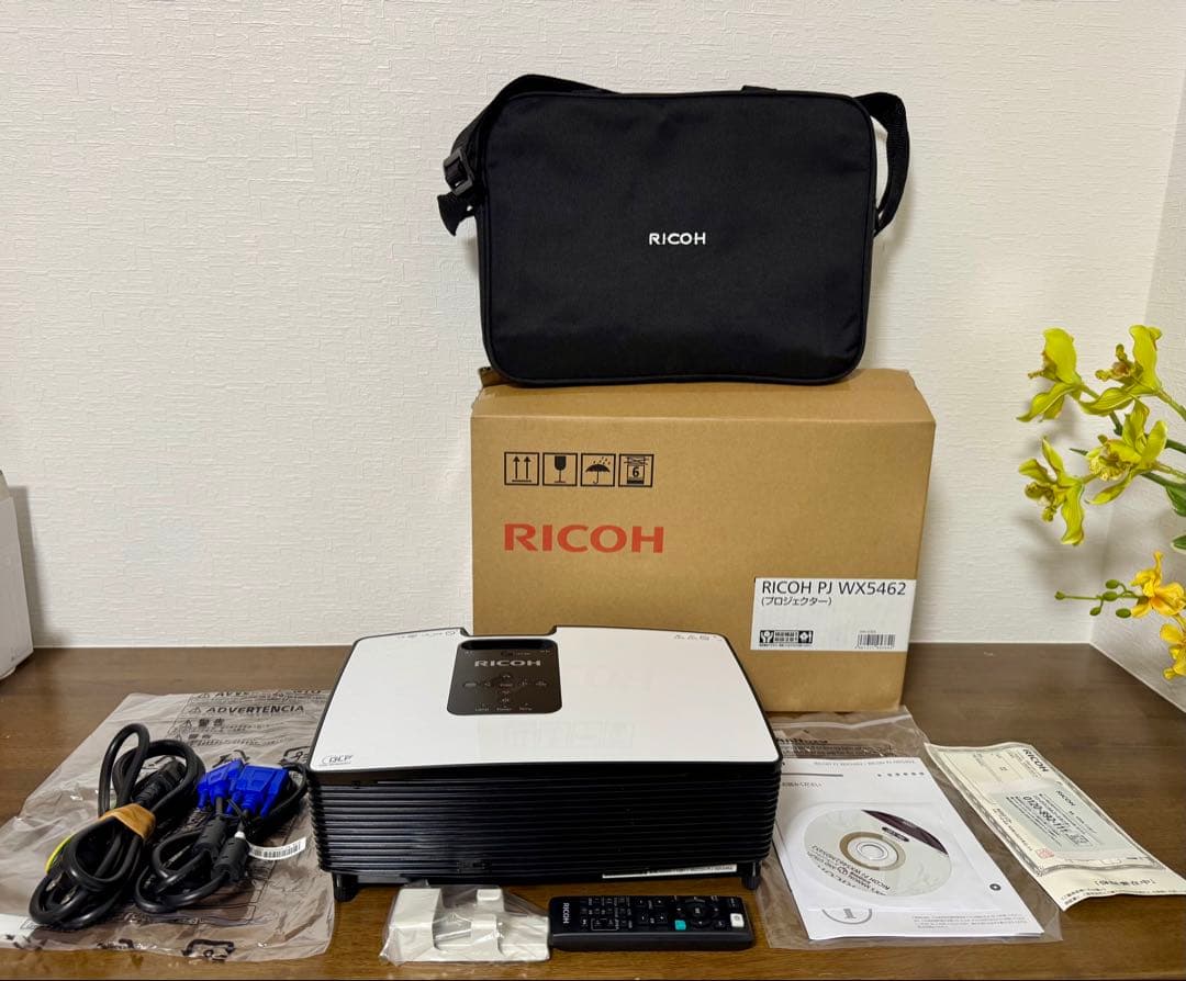 *美品*RICOH プロジェクター WX5462 ランプ 元箱付き
