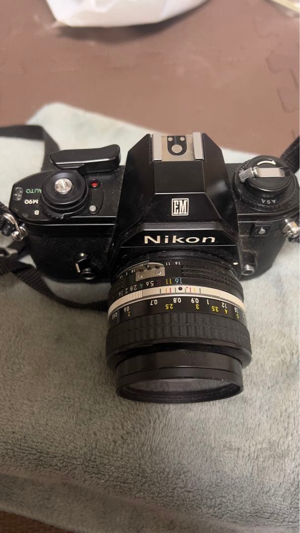 Nikon EM フイルムカメラ　50mm 1:1.4