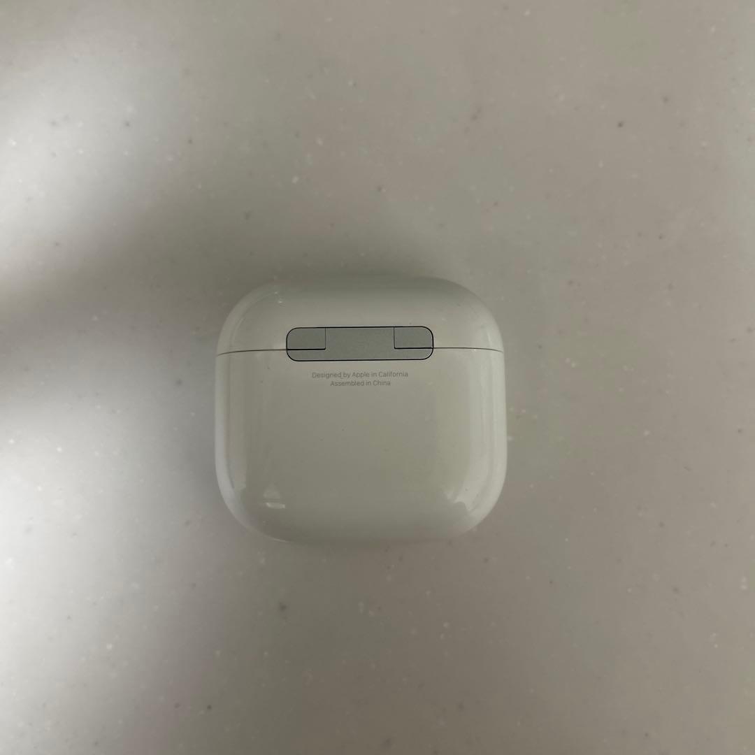 Apple AirPods4 本体 ホワイト