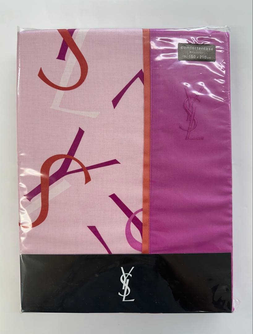 YSL イヴ・サンローラン 刺繍入りカバー2点セット