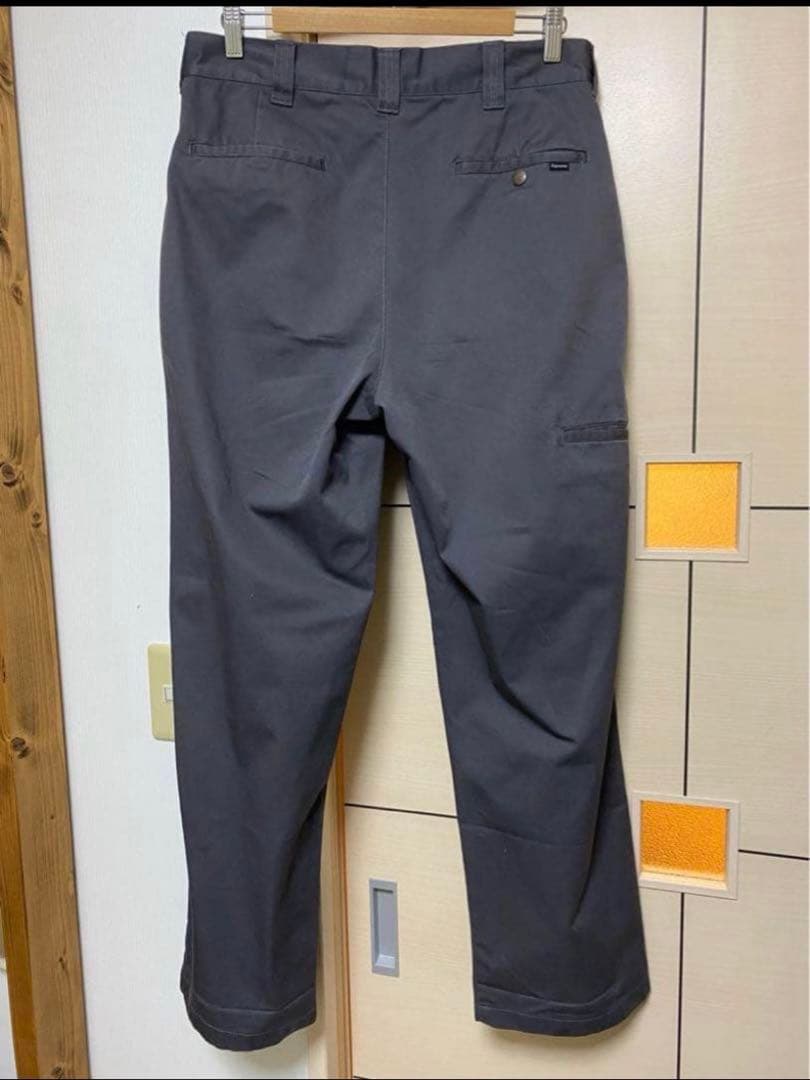 t*m様 キムタク着私物同型同色23SS Supremeシュプリームチノパンワー