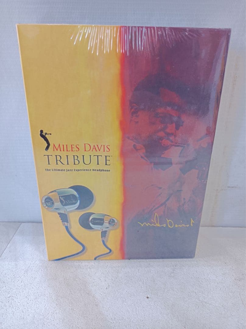 八6084【新品】MONSTER MILES DAVIS TRIBUTE