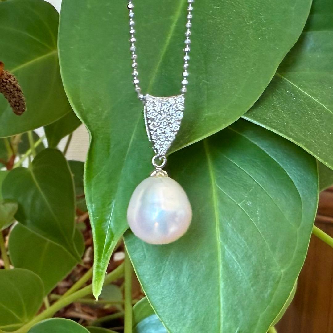 桜玲子　k18WGダイヤ0.30南洋白蝶パールペンダントトップ