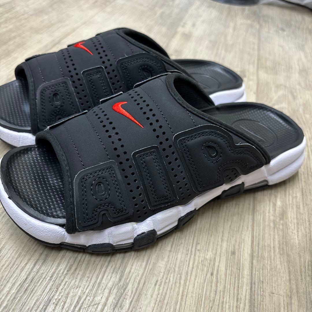 ナイキ エアモアアップテンポ スライド サンダル ブラック 27センチ