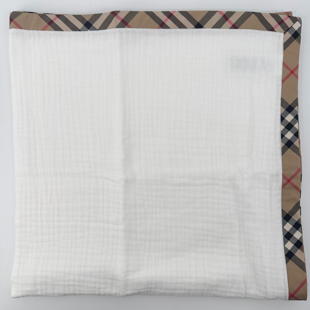 【未使用品】バーバリー　おくるみ　baby赤ちゃん　出産祝い　ブランケット