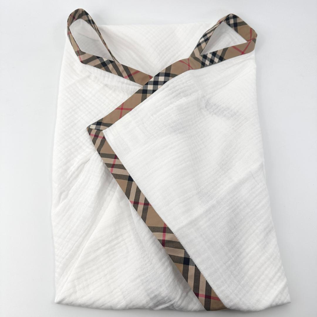【未使用品】バーバリー　おくるみ　baby赤ちゃん　出産祝い　ブランケット