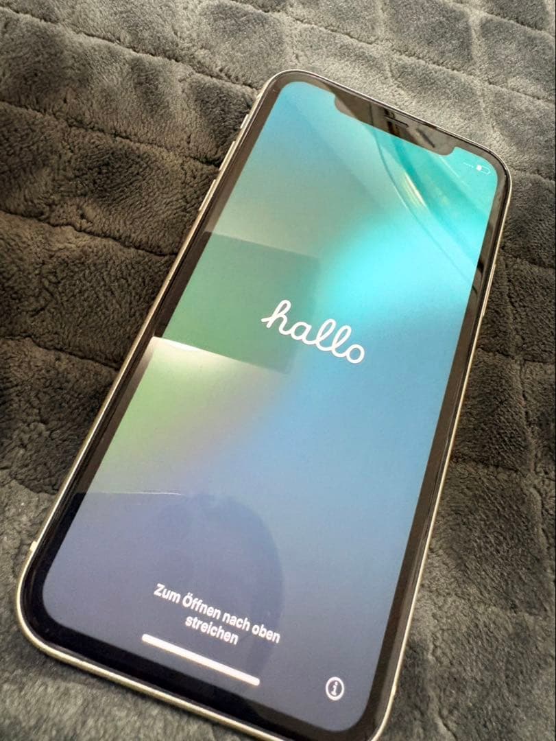 Apple iPhone 11 ホワイト 本体