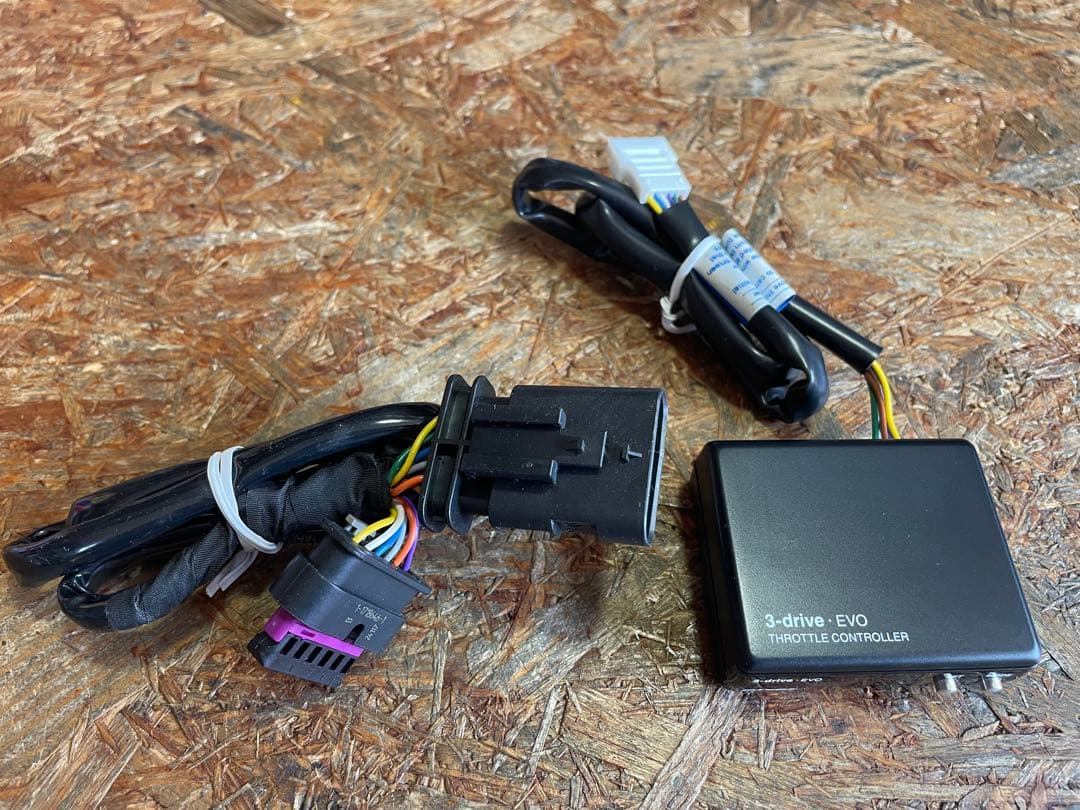 PIVOT 3-drive evo スロコン ベンツ用ハーネス付き