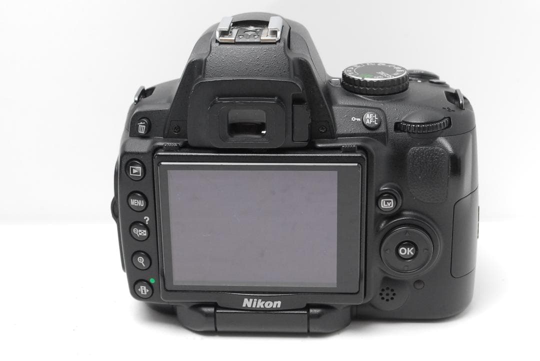 【新品級ショット数】Nikon D5000　スマホ転送　動画・自撮りOK