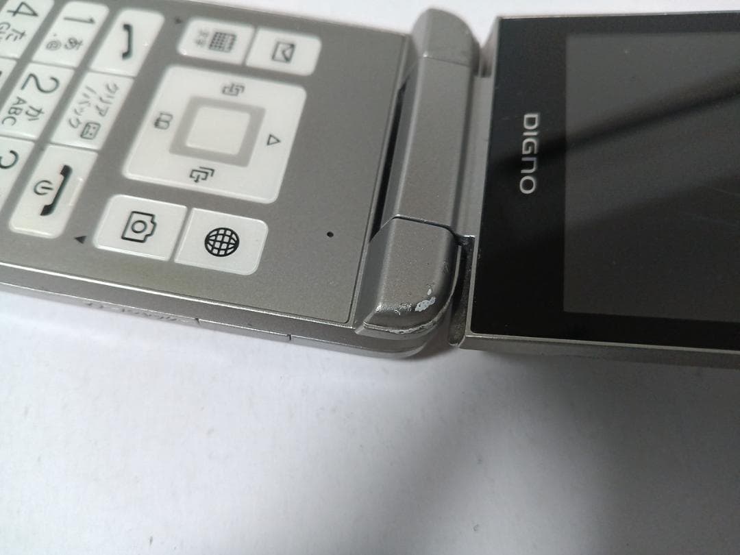 ☆ SoftBank DIGNO ケータイ4 A202KC シルバー
