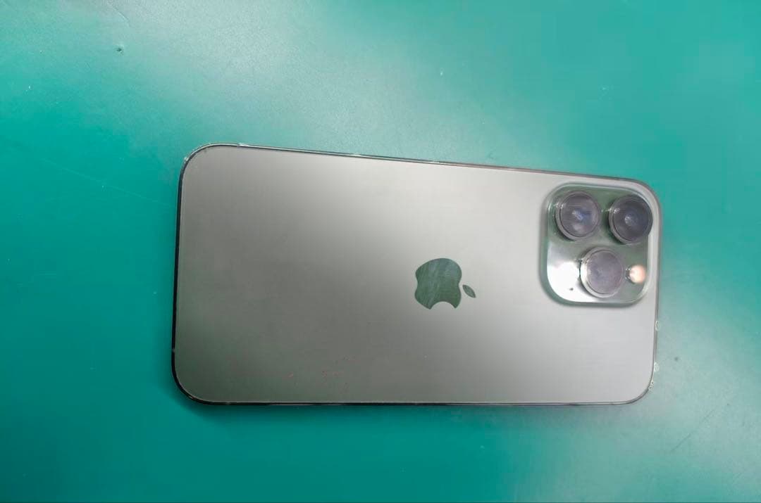 iPhone13pro 256g バッテリー100％