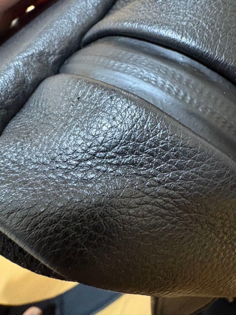 カワニシカバン　seowU[セオウー]｜撥水レザー色はブラック使用1週間