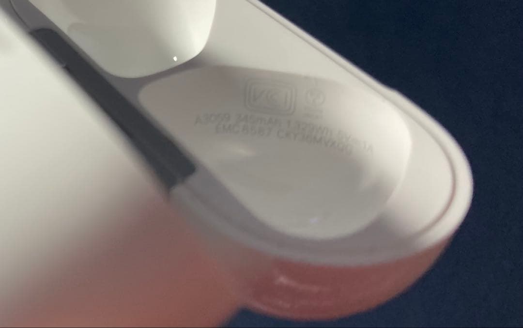 Apple AirPods 4 本体 アクティブノイズキャンセリング