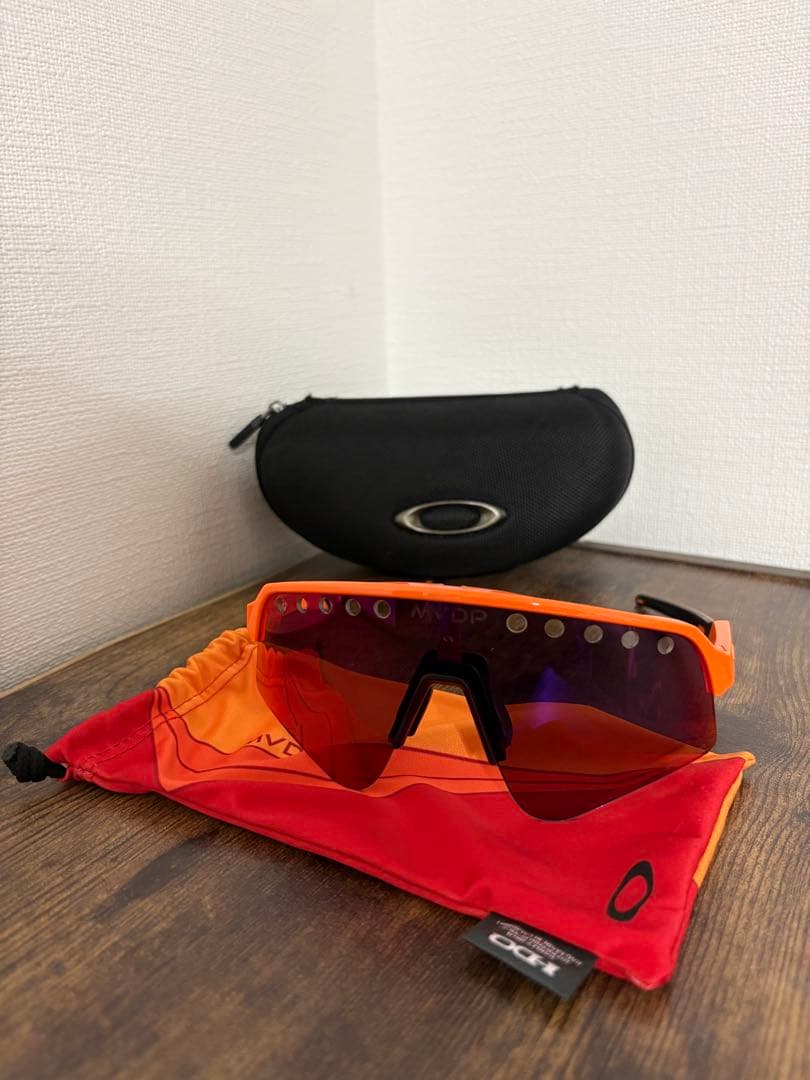 オークリーのサングラス　スートロライトスイープ PRIZM