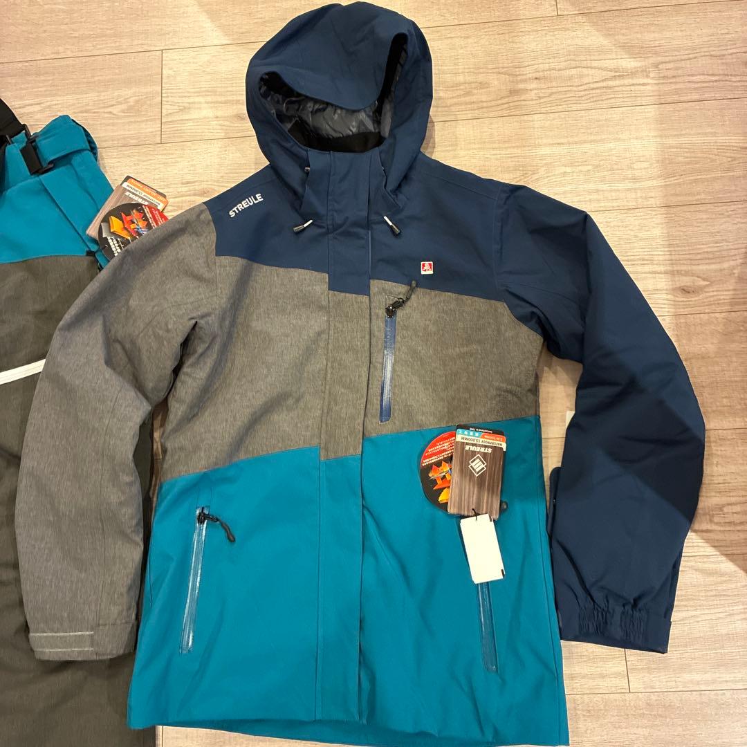 未使用 streule スキーウェア スノボードウェア 上下セット L