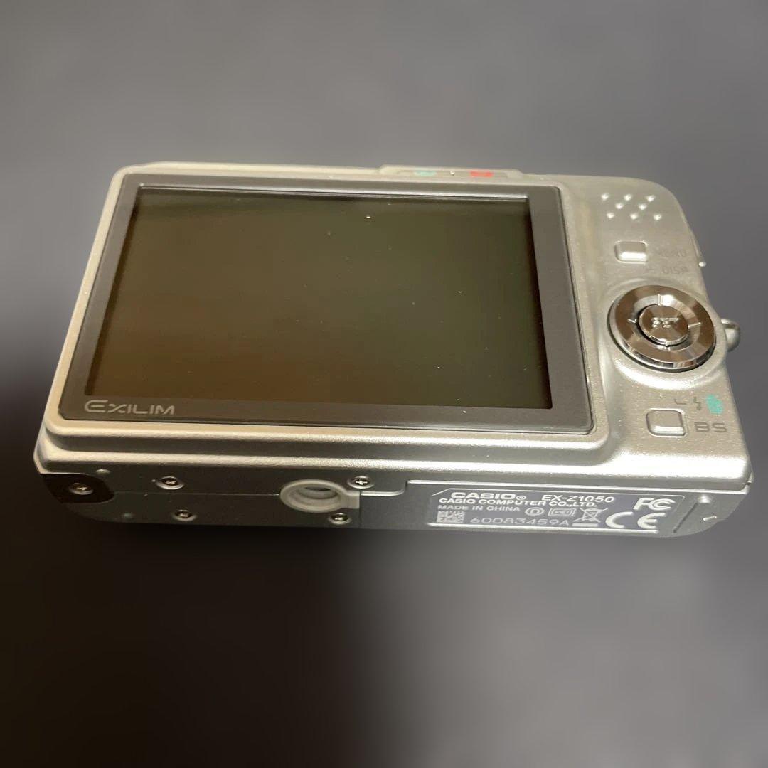 Casio EXILIM EX-Z1050 コンパクトデジタルカメラ