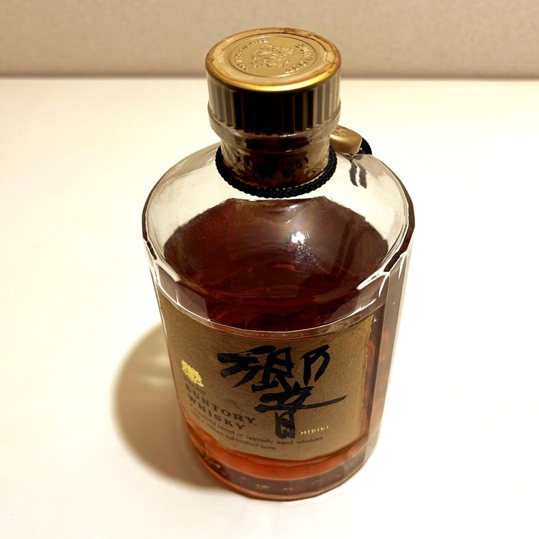 サントリー　響　金キャップ　裏ゴールドラベル 750ml