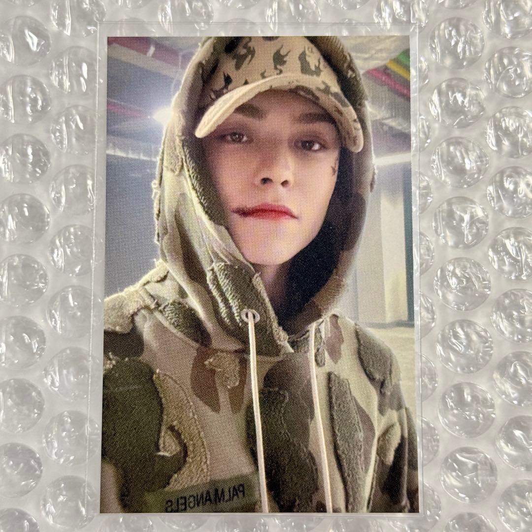 Seventeen バーノン attacca rock with you サノク