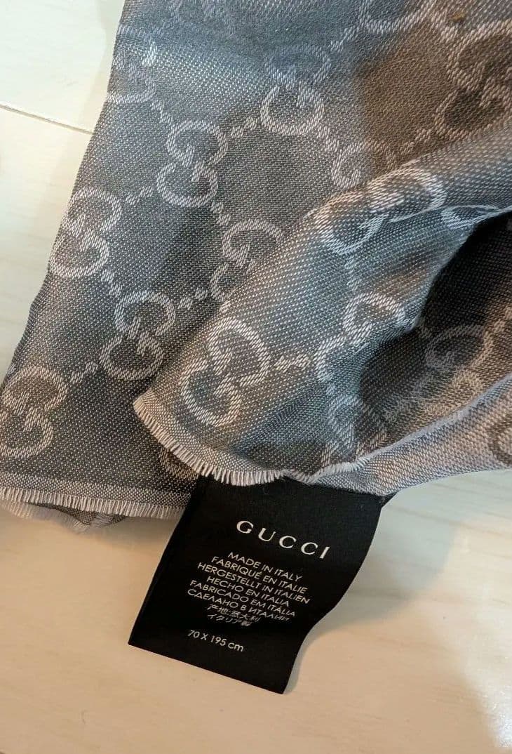 グッチ　ストール　グレー